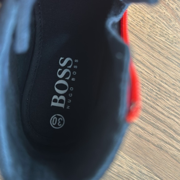 Boys Hugo Boss high top sneakers. Navy and orange suede with zipper. - Picture 5 of 5